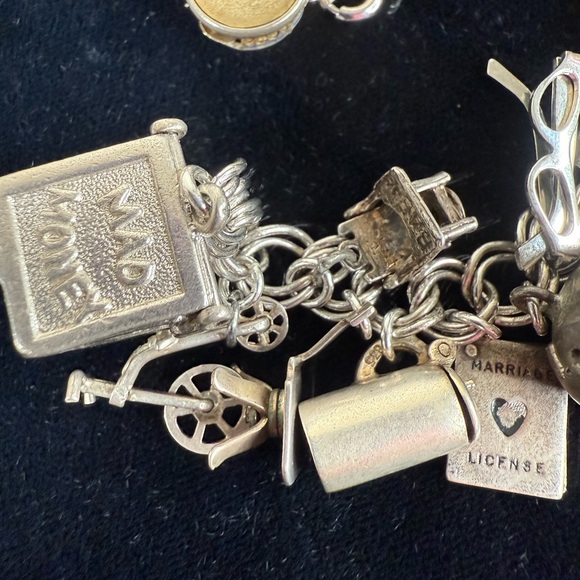 Vintage Moveable LOADED Sterling 925 Silver Articulated Charm Bracelet 89.3 G - Picture 2 of 16